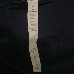 NEVER WORN Navy blue lululemon leggings